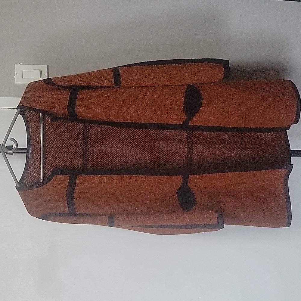 Brown cardigan with pockets size medium